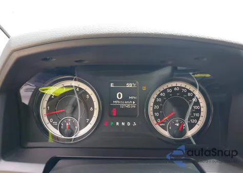 2018 Ram 1500 Express 4X4 6'4 Box из США, поврежденный, VIN 1C6RR7FT9JS184388